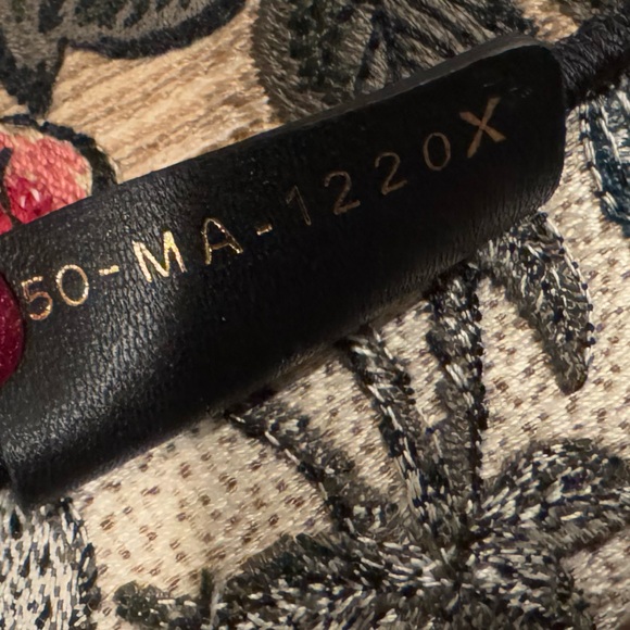 DIOR Large Floral Book Tote - Picture 9 of 10